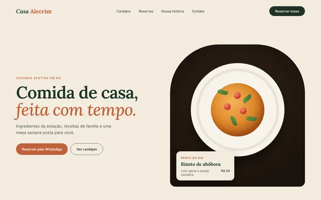 Projeto demonstrativo de site para restaurante, com a marca fictícia Casa Alecrim, na tela do computador